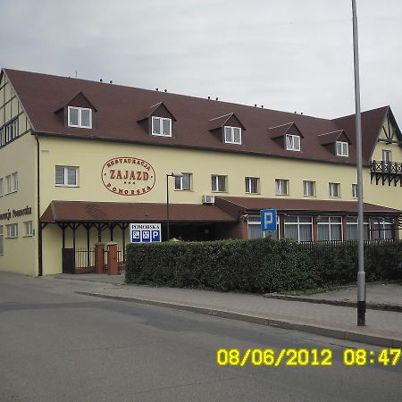 Pomorska Zajazd Restauracja 恰普利内克 外观 照片